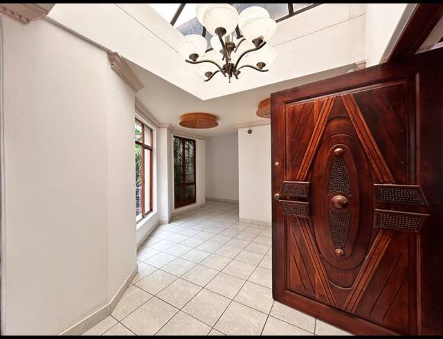 5 BEDROOM HOUSE FOR SALE IN BIRDWOOD ESTATE
